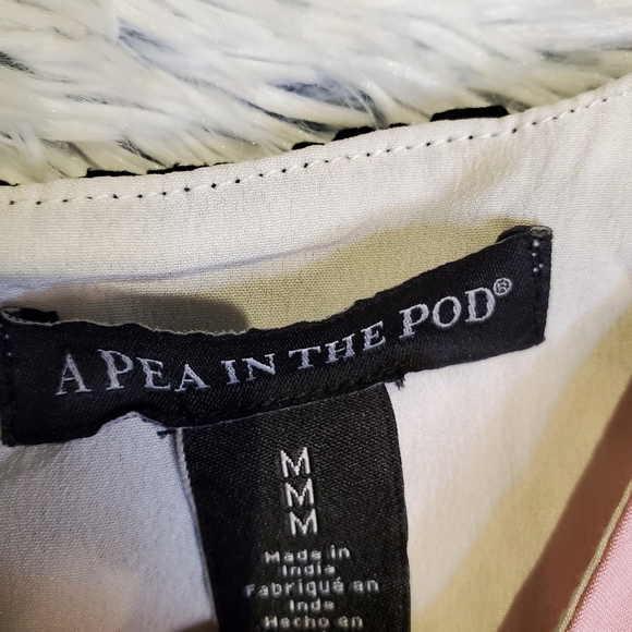 A Pea In The Pod Dress - Picture 2 of 11